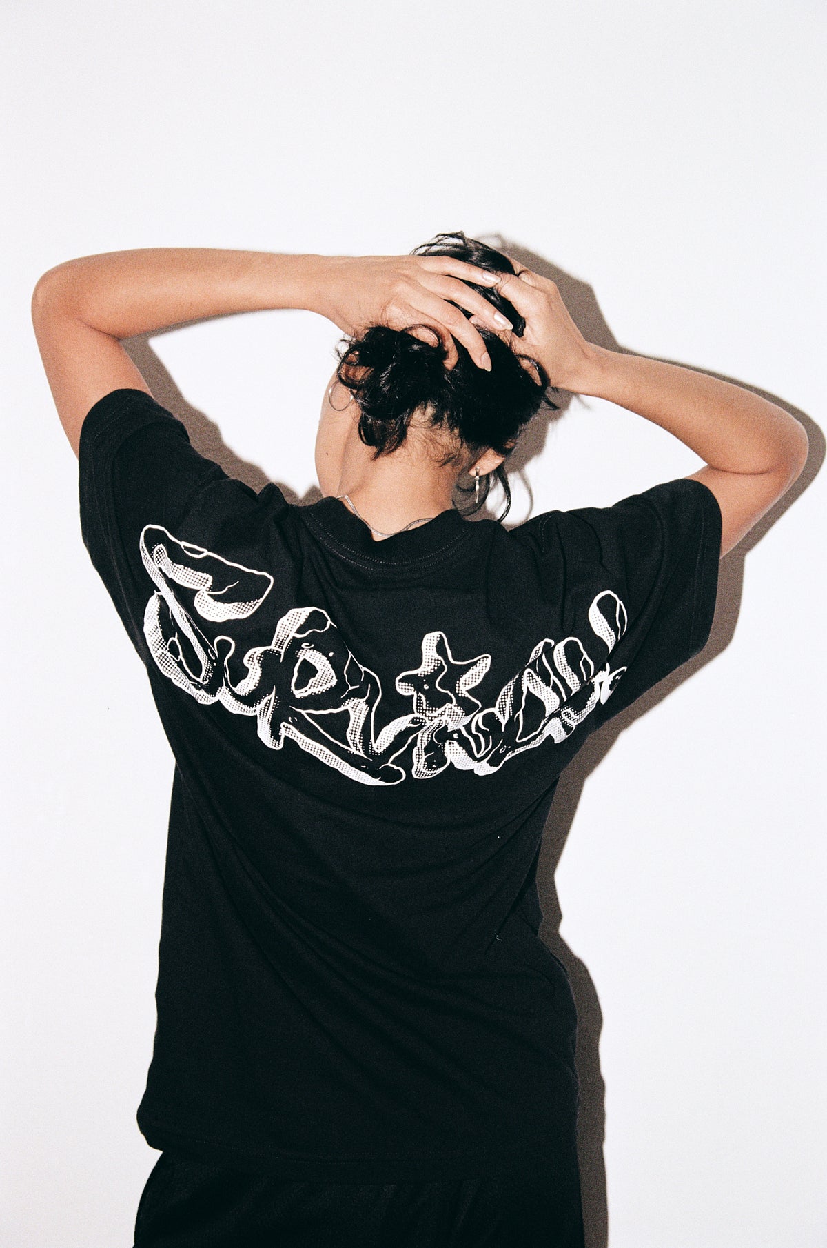 CAMISETA SPRAY PEDRA [PRETA]